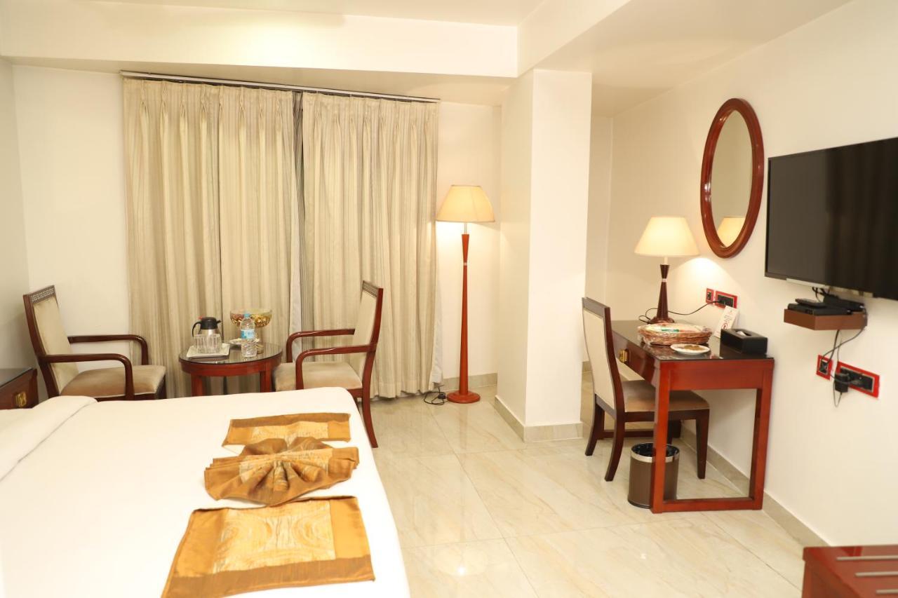 Republic Hotel باتنا المظهر الخارجي الصورة