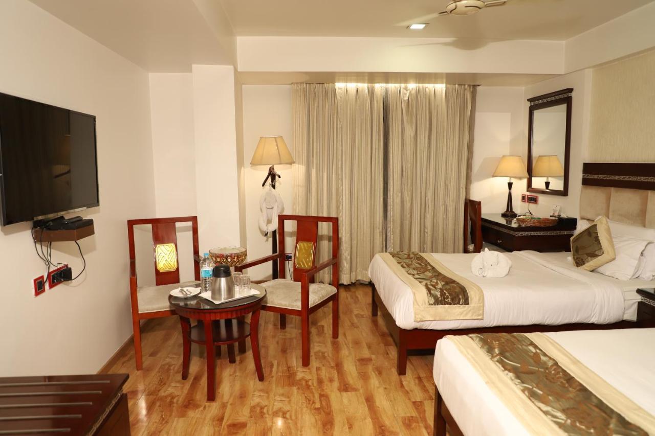 Republic Hotel باتنا المظهر الخارجي الصورة