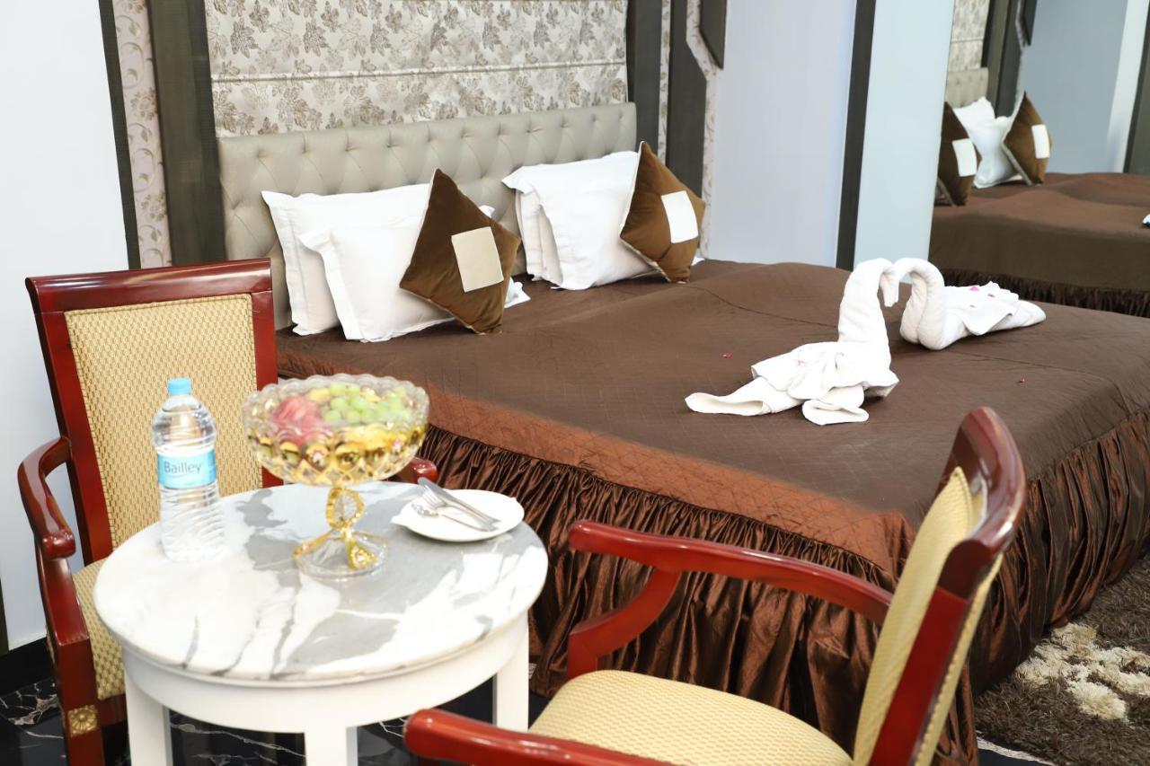 Republic Hotel باتنا المظهر الخارجي الصورة