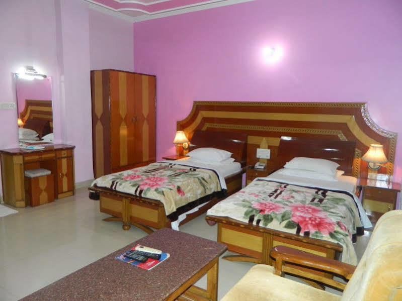 Republic Hotel باتنا المظهر الخارجي الصورة