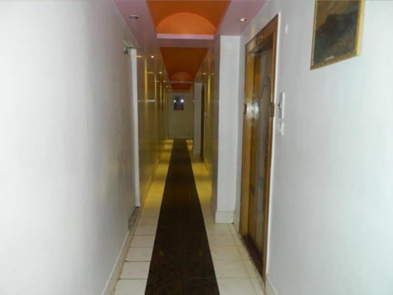 Republic Hotel باتنا المظهر الخارجي الصورة
